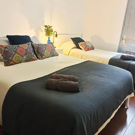 By Plaza Real Budget Hostel Barcelona
