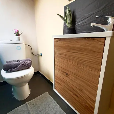 By Plaza Real Budget Hostel Barcelona