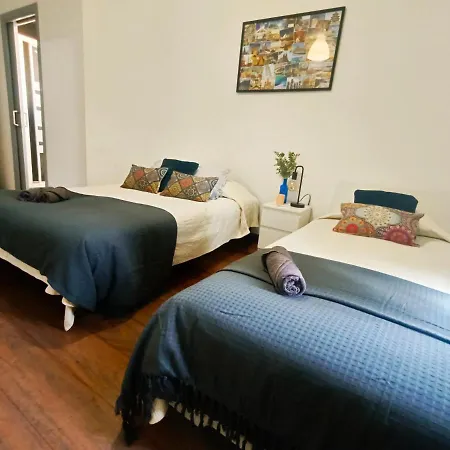 By Plaza Real Budget Hostel