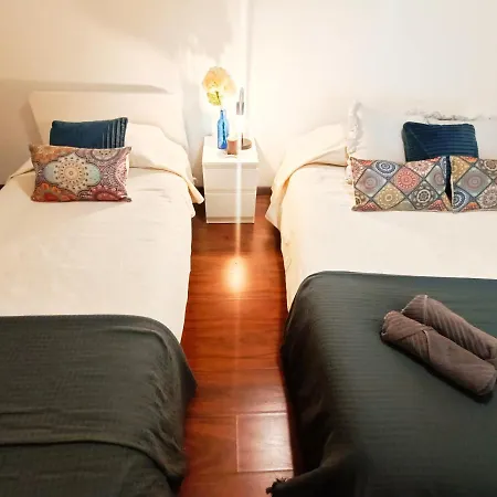 By Plaza Real Budget Hostel Barcelona